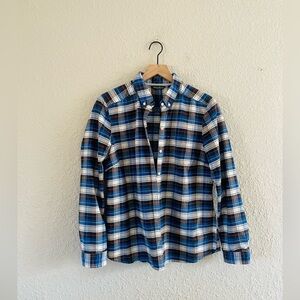 Eddie Bauer Blue Plaid Long Sleeve Button Up Shirt